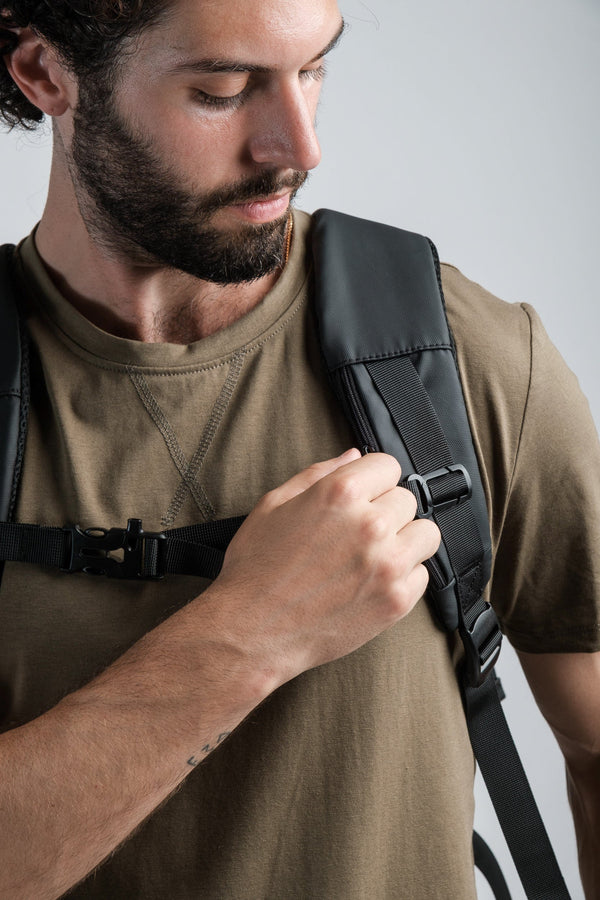 "Voyager" Expandable Backpack 26L / 38L with Built-in Rain Coat