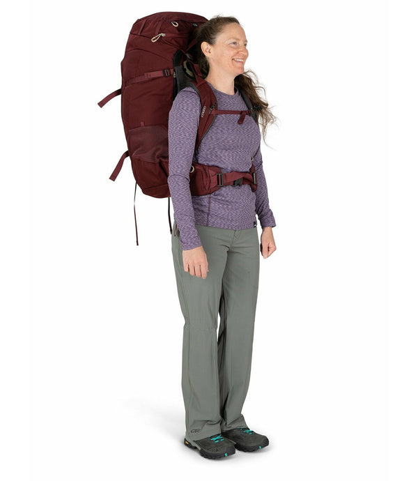 fairview 70 osprey backpackers 70L Women's Travel Backpack, Winter Night Blue : Clothing, Shoes & Jewelry and a zipped pocket with a key clip Osprey Fairview Trek 70 Travel